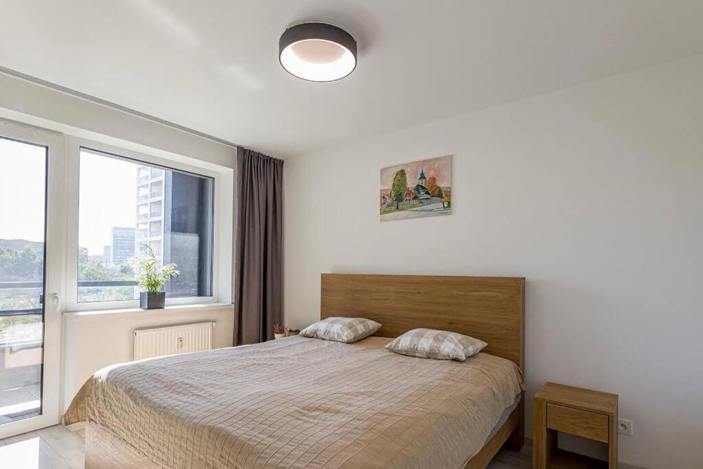 Urban Apartment With Possibility Of Parking Bratislava Exterior photo