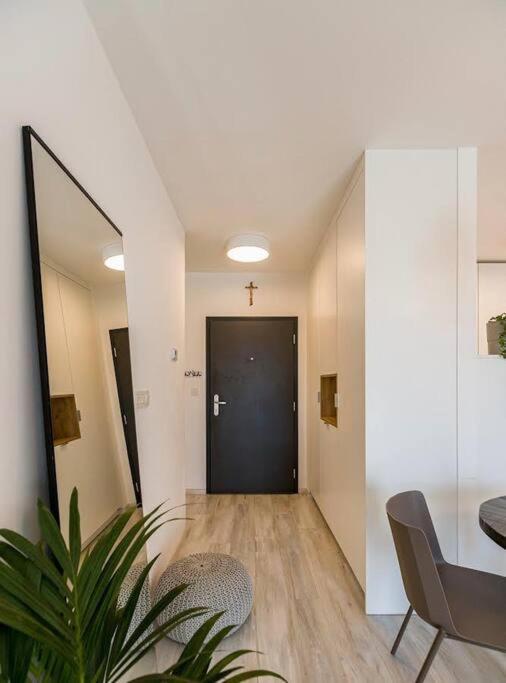 Urban Apartment With Possibility Of Parking Bratislava Exterior photo